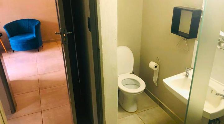 Elephant Springs Hotel & Apartments