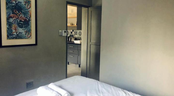 Elephant Springs Hotel & Apartments