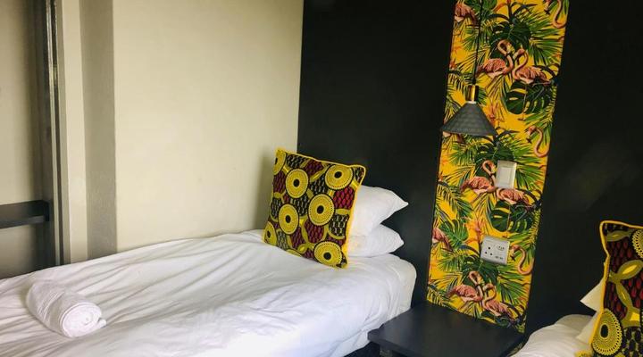 Elephant Springs Hotel & Apartments