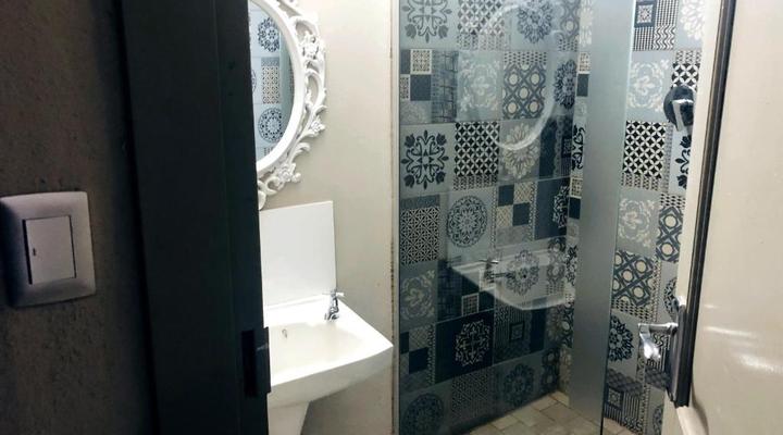 Elephant Springs Hotel & Apartments