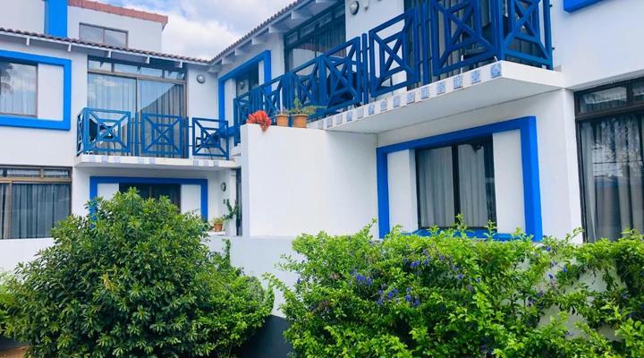 Elephant Springs Hotel & Apartments