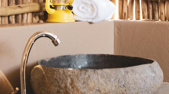 The Leadwood Safari Camp