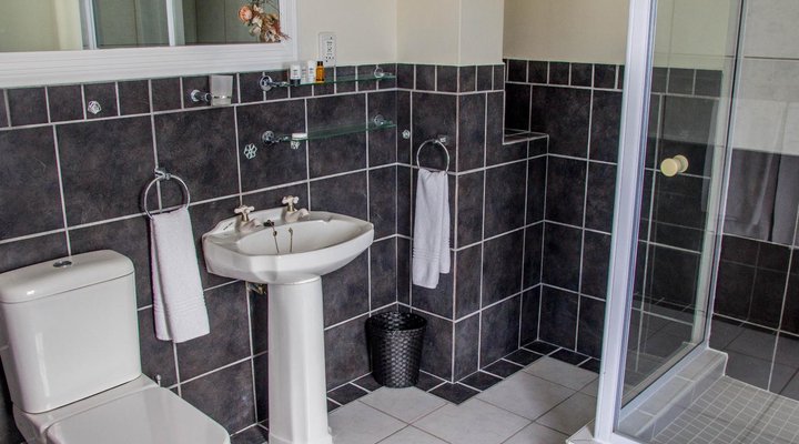 Milkwood Manor on Sea