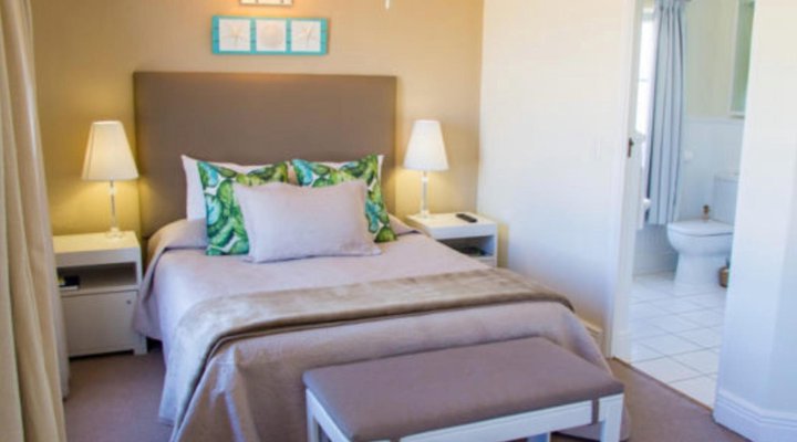 Milkwood Manor on Sea