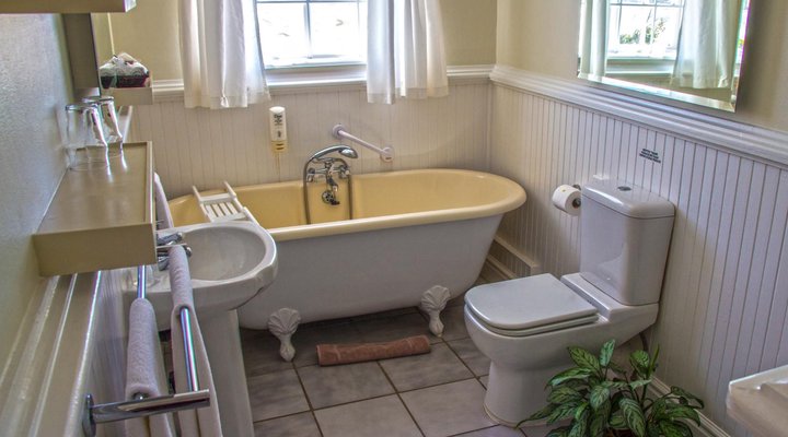 Milkwood Manor on Sea