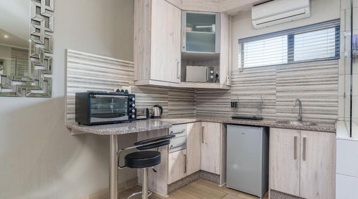 De Stroom Studio Apartments by Heybert