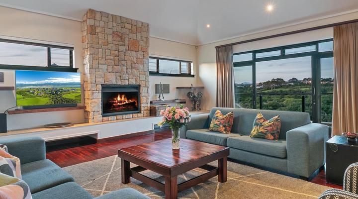 Villa On The 18th @ Pezula