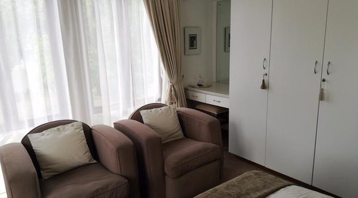 Leonora @ Welgemoed Manor