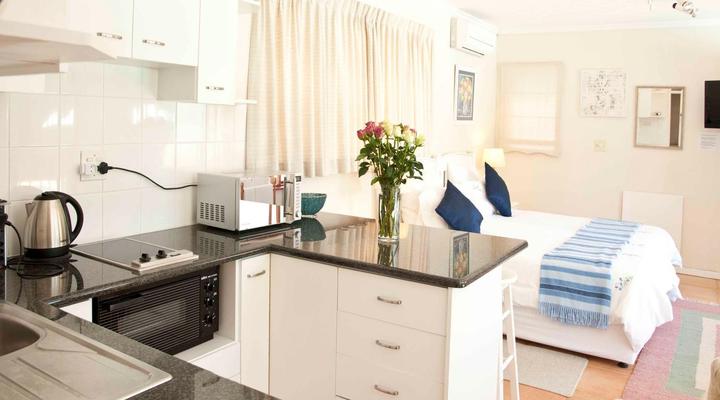 Pinoak Cottage Constantia