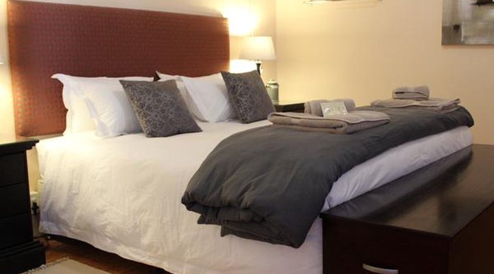 Blue Moon Guesthouse & Restaurant