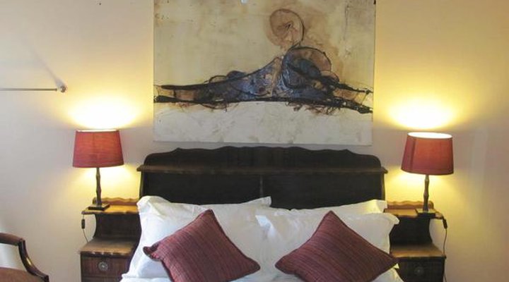 Blue Moon Guesthouse & Restaurant