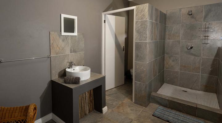 Tenikwa Family Suites