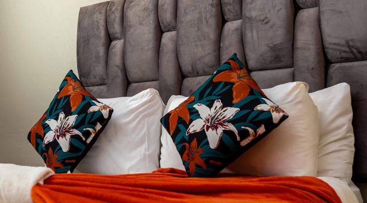 The Space Guest House - Mondlo