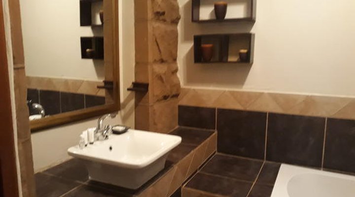 African Dawn Luxury Guesthouse