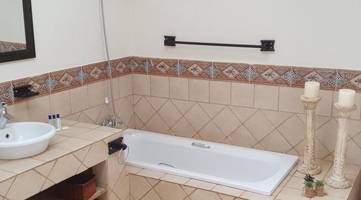 African Dawn Luxury Guesthouse