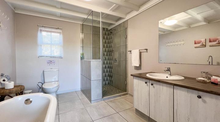 The Owls Inn Country Villa's & Spa