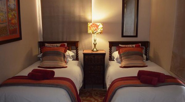 De Stallen Guest House