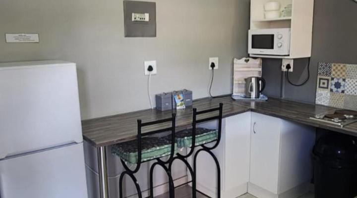 Livingwaters Self-Catering and Lazel Apartments