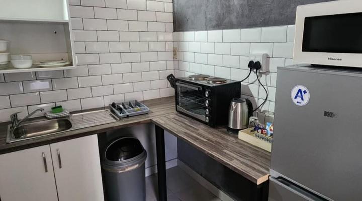 Livingwaters Self-Catering and Lazel Apartments