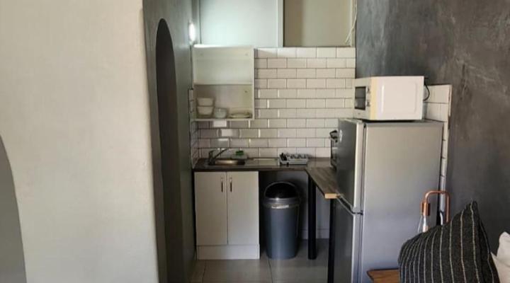 Livingwaters Self-Catering and Lazel Apartments