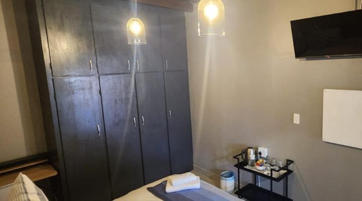 Livingwaters Self-Catering and Lazel Apartments