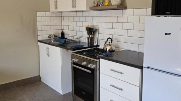 Livingwaters Self-Catering and Lazel Apartments