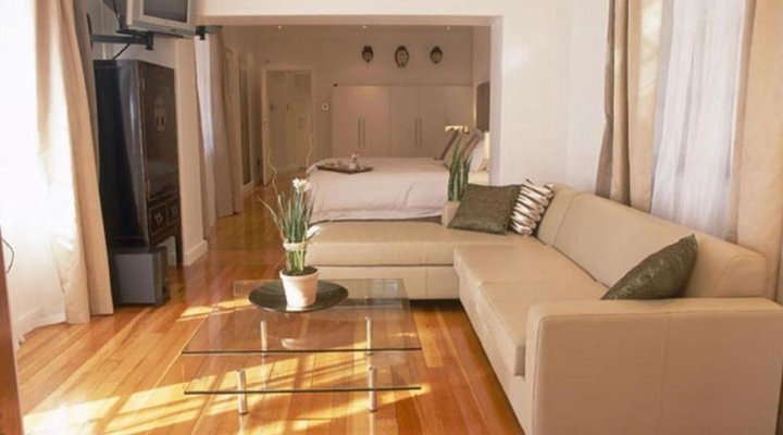 Villa Honeywood Guest House