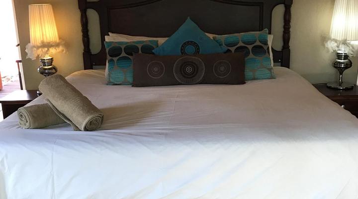 Leadwood Tree Safari Lodge