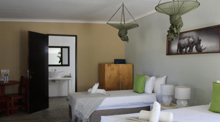 Mopane Village Lodge