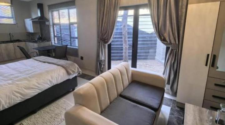 Bryanston Palms Accommodation