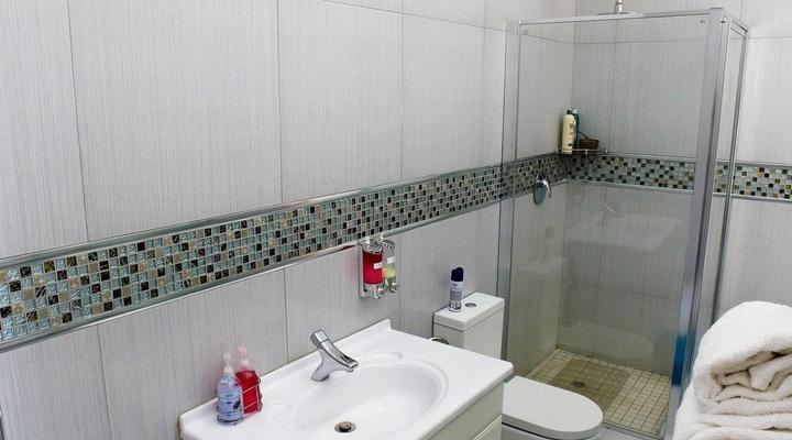 Leonardo's Guest House