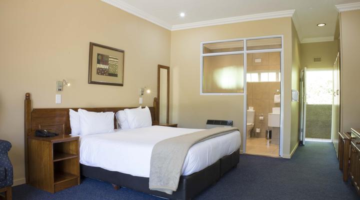 Cathedral Peak Hotel