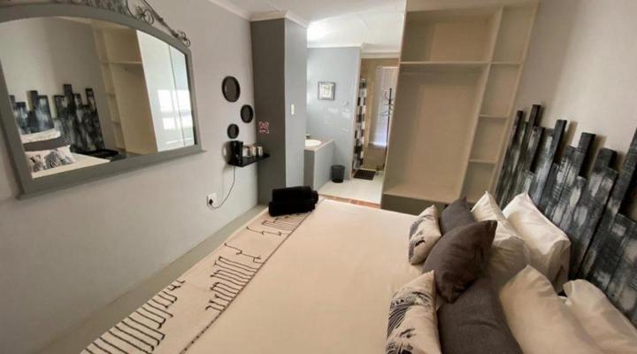 Savannah Game and River Retreat