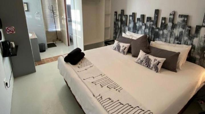 Savannah Game and River Retreat