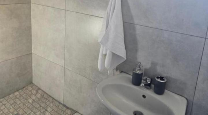 The Cozy Nook & One-bedroom Cottage