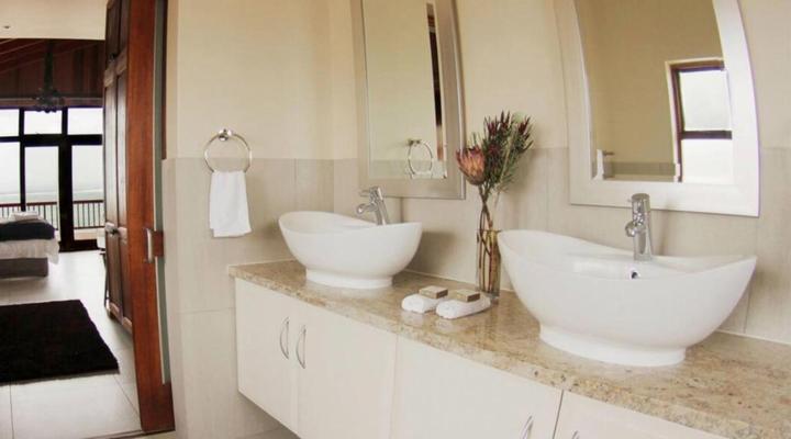 Shaloha Guesthouse on Supertubes