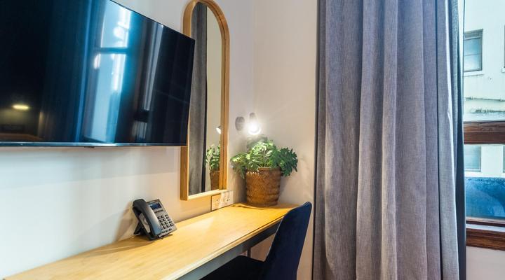 Old Bank Hotel - Lion Roars Hotels & Lodges