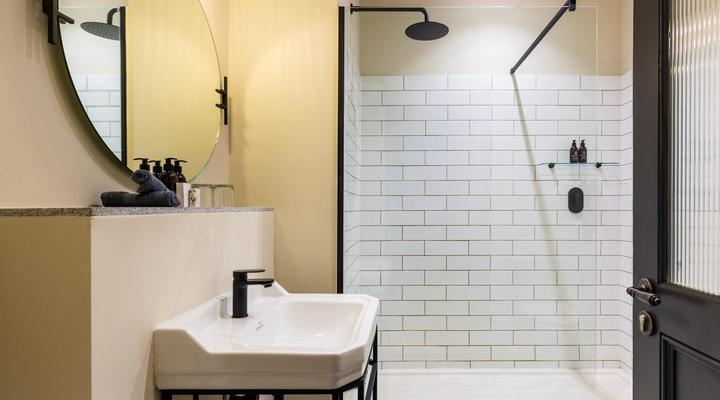 Old Bank Hotel - Lion Roars Hotels & Lodges