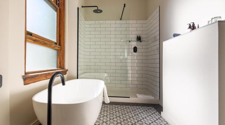 Old Bank Hotel - Lion Roars Hotels & Lodges