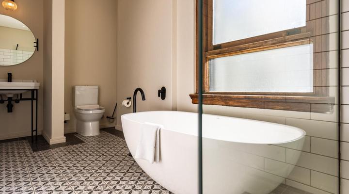 Old Bank Hotel - Lion Roars Hotels & Lodges