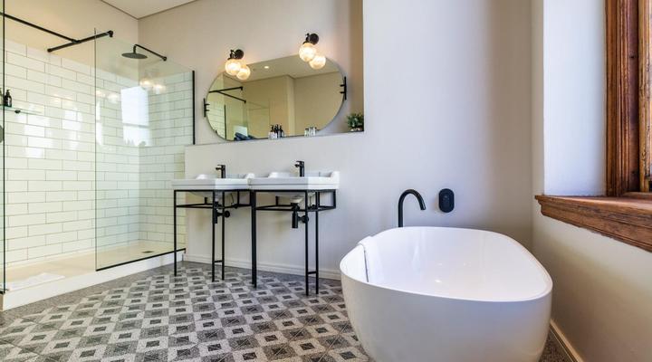 Old Bank Hotel - Lion Roars Hotels & Lodges