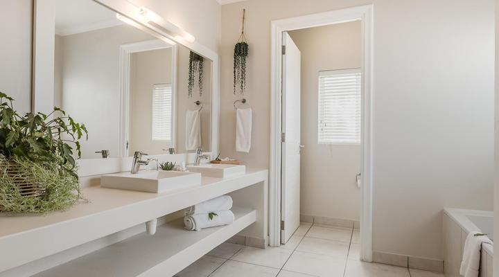 The Robberg Beach Lodge - Lion Roars Hotels & Lodges