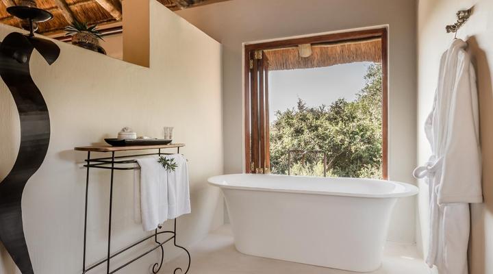 Bukela Game Lodge - Amakhala Game Reserve