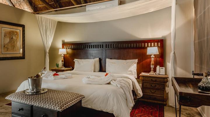 Bukela Game Lodge - Amakhala Game Reserve