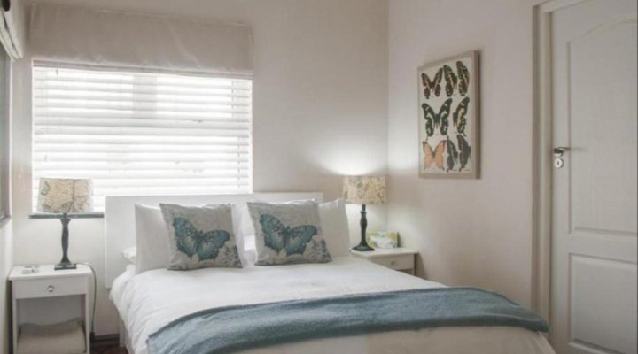 Anchor Bay Guest House