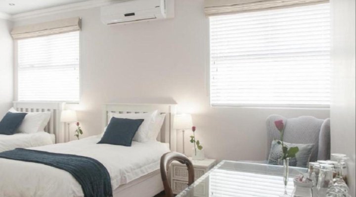 Anchor Bay Guest House
