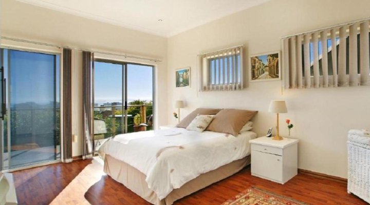 Anchor Bay Guest House