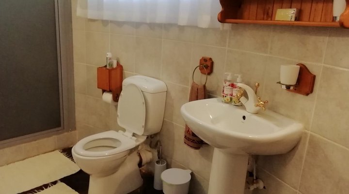 Koubad Farm Lodge