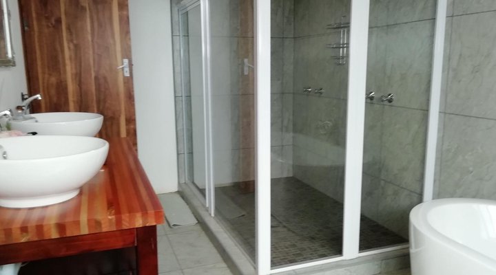 Koubad Farm Lodge