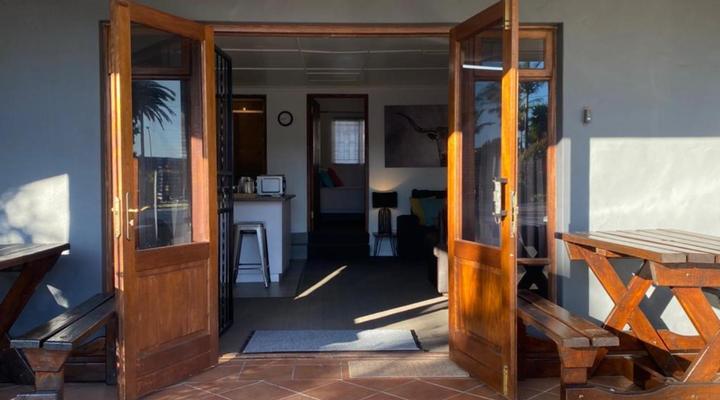 Dolphin Circle Bed and Breakfast